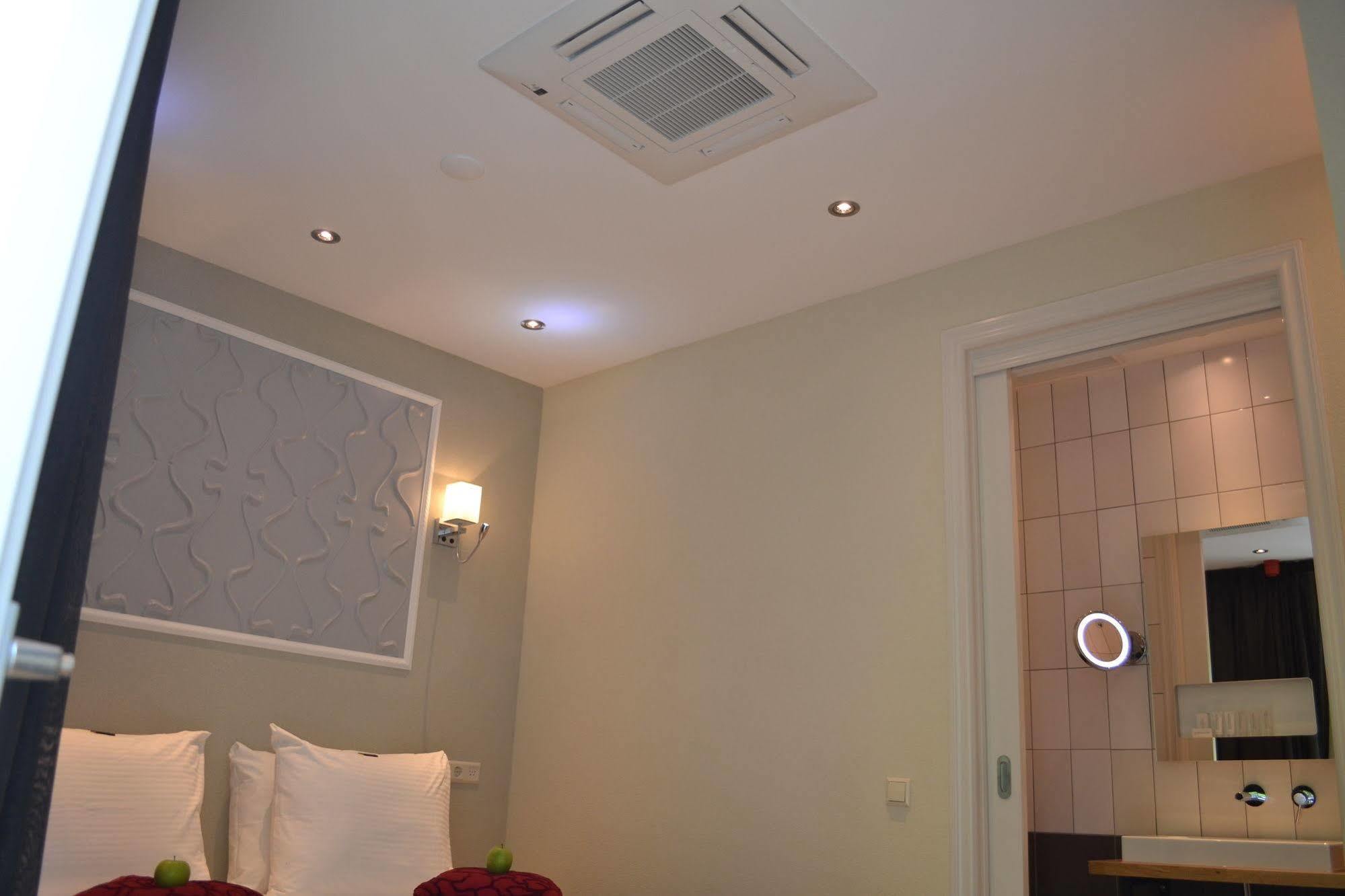 Alp Hotel Amsterdam Bagian luar foto
