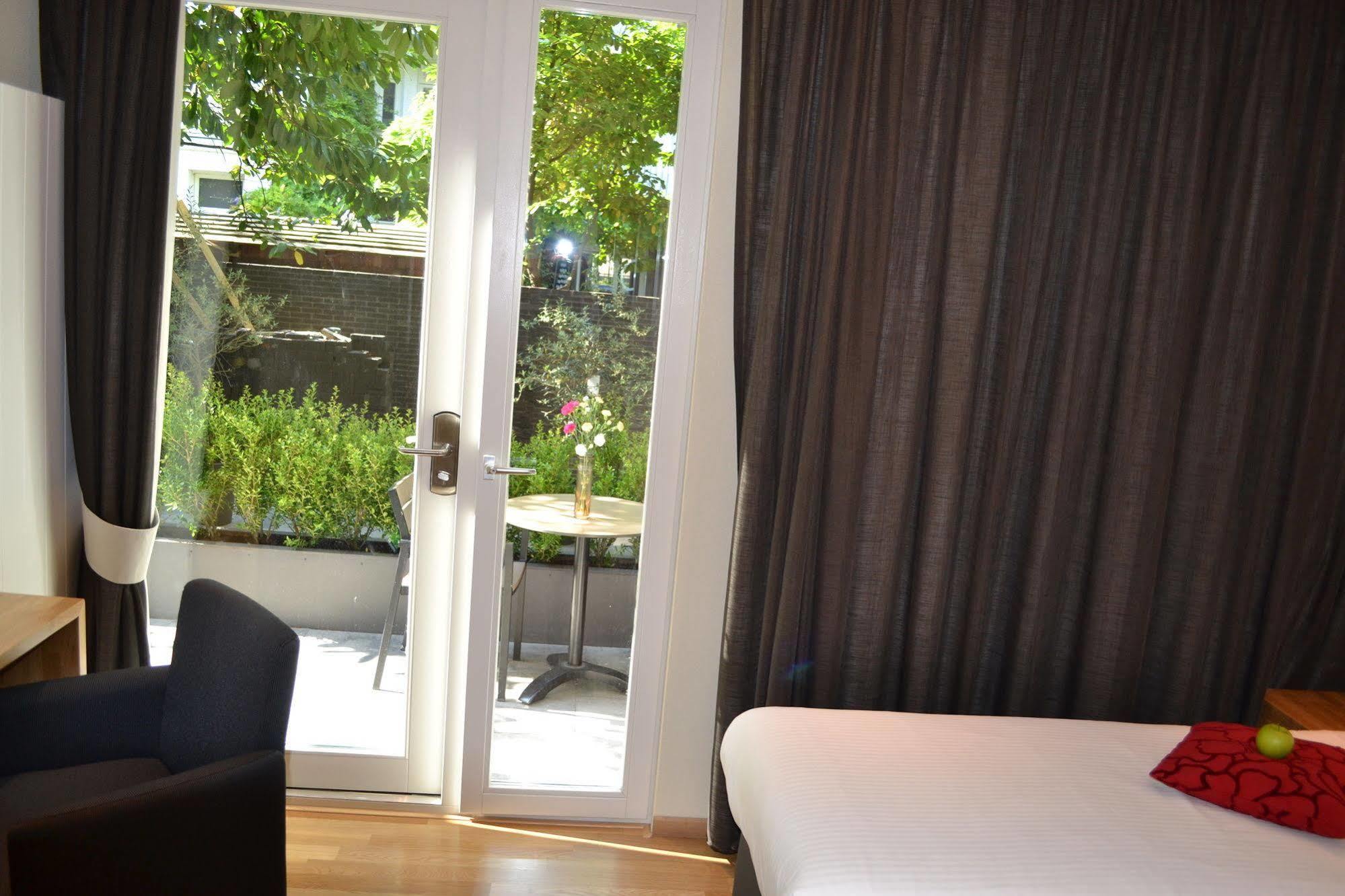 Alp Hotel Amsterdam Bagian luar foto