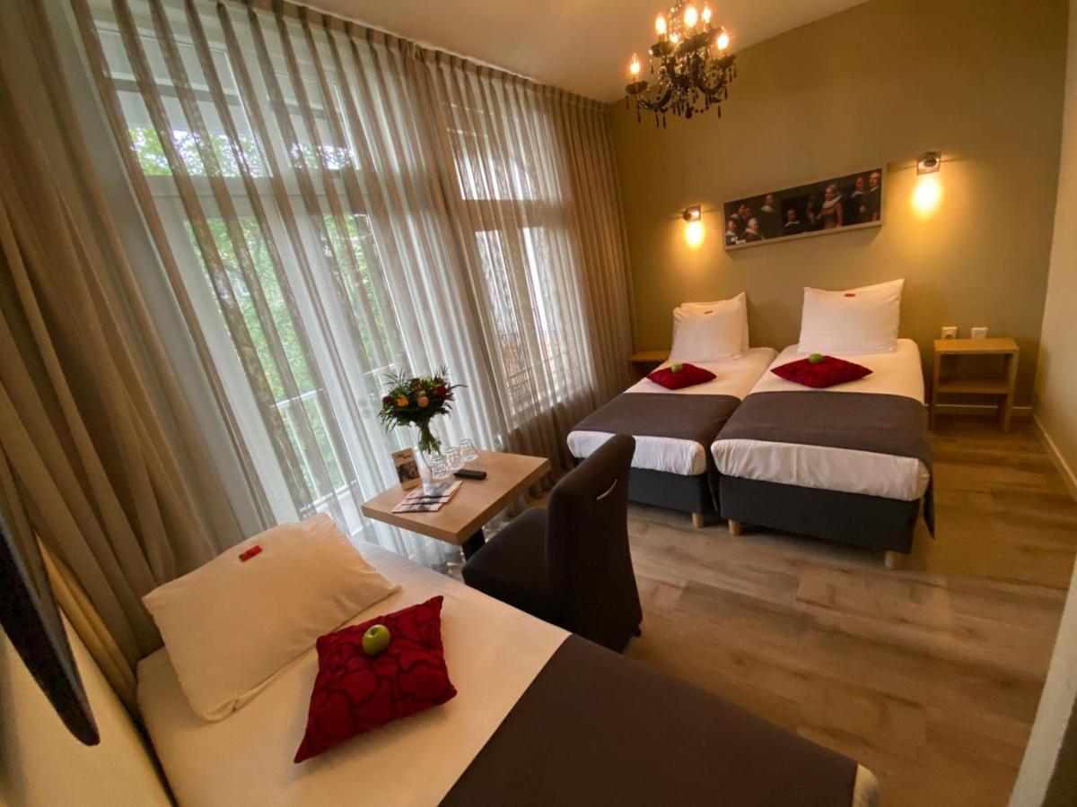 Alp Hotel Amsterdam Bagian luar foto